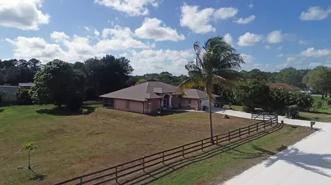 15664 72 Court Loxahatchee FL 33470