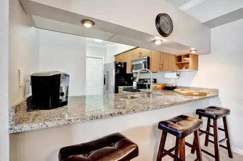 6426 Emerald Dunes 304 Drive West Palm Beach FL 33411