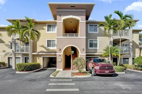6426 Emerald Dunes 304 Drive West Palm Beach FL 33411