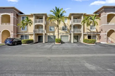 6426 Emerald Dunes 304 Drive West Palm Beach FL 33411