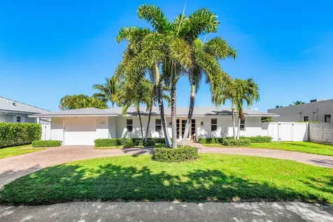 150 Periwinkle Drive Hypoluxo FL 33462
