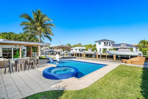 150 Periwinkle Drive Hypoluxo FL 33462