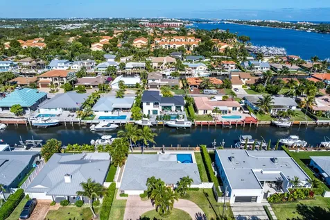 150 Periwinkle Drive Hypoluxo FL 33462