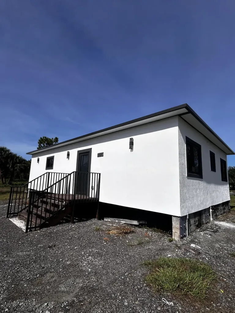 360 S Romero Street Clewiston FL 33440