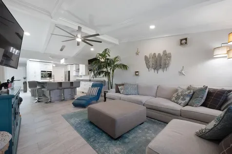 7 Ridge Pointe Drive Boynton Beach FL 33435