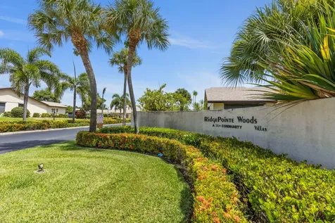 7 Ridge Pointe Drive Boynton Beach FL 33435