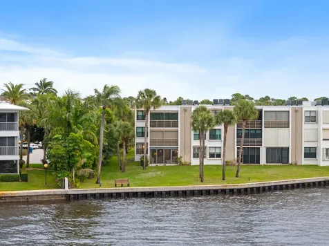 1950 Sw Palm City Road Stuart FL 34994