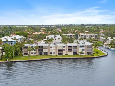 1950 Sw Palm City Road Stuart FL 34994