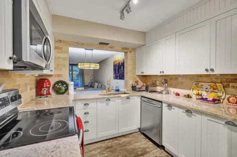 2070 Homewood Delray Beach FL 33445