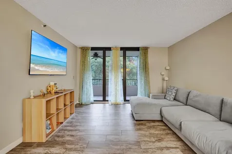 2070 Homewood Delray Beach FL 33445