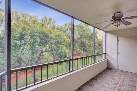 2070 Homewood Delray Beach FL 33445