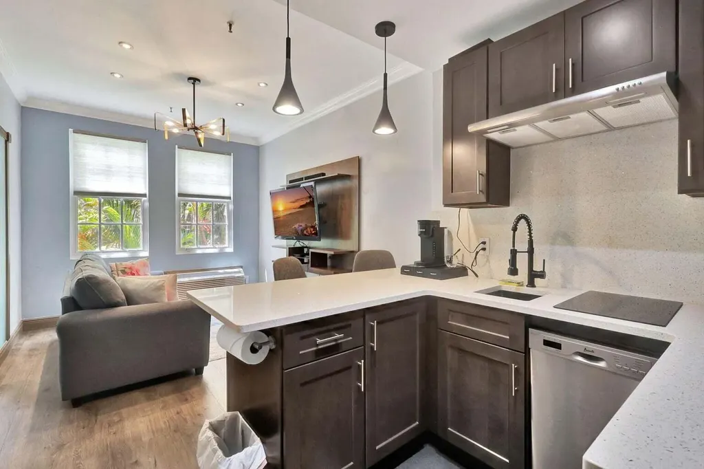 235 E Sunrise Avenue Palm Beach FL 33480