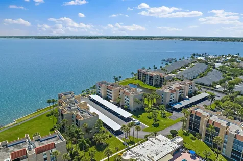 3442 Ne Causeway Boulevard Jensen Beach FL 34957