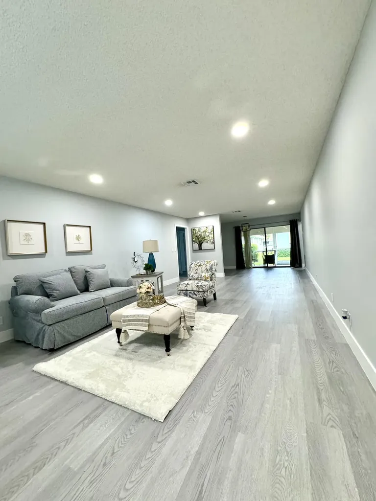 9740 Pecan Tree Drive Boynton Beach FL 33436