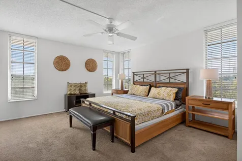 3960 Oaks Clubhouse Drive Pompano Beach FL 33069