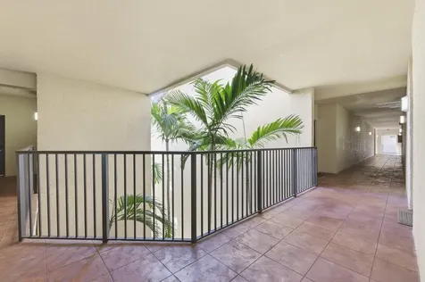 1805 N Flagler Drive West Palm Beach FL 33407
