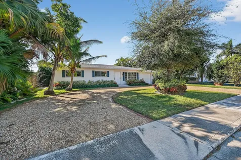 122 Arlington Place West Palm Beach FL 33405