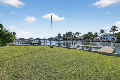 122 Arlington Place West Palm Beach FL 33405