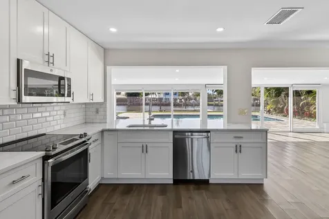 122 Arlington Place West Palm Beach FL 33405