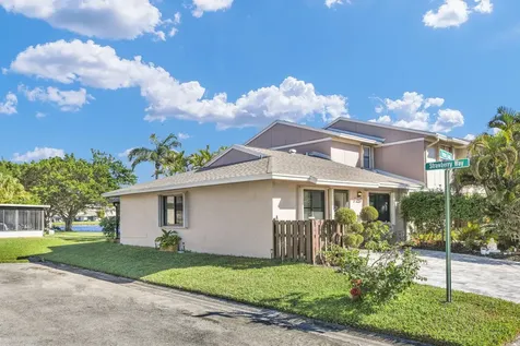5347 Tennis Lane Delray Beach FL 33484
