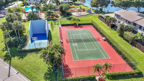 5347 Tennis Lane Delray Beach FL 33484