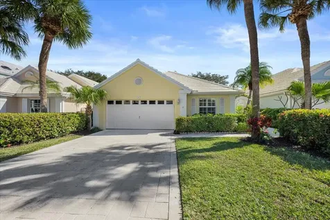11 Dorchester Circle Palm Beach Gardens FL 33418