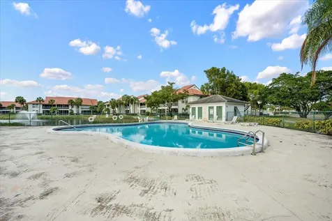 11 Dorchester Circle Palm Beach Gardens FL 33418
