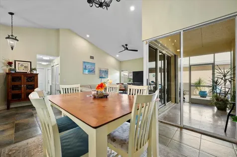 11 Dorchester Circle Palm Beach Gardens FL 33418