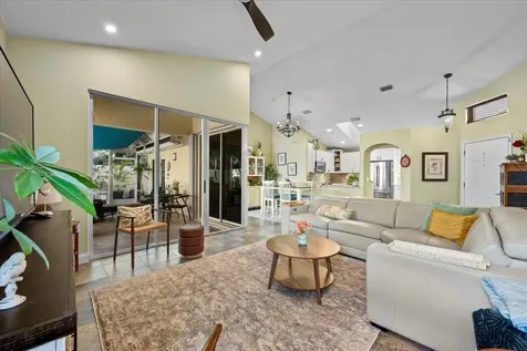 11 Dorchester Circle Palm Beach Gardens FL 33418