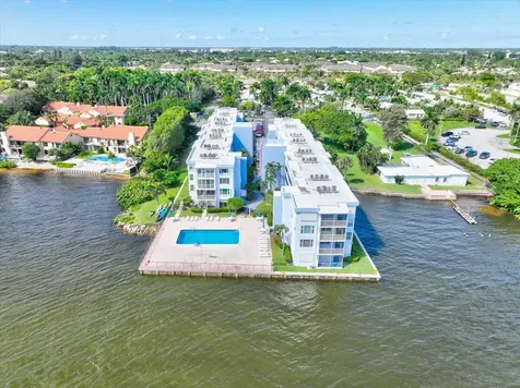 1810 New Palm Way Boynton Beach FL 33435
