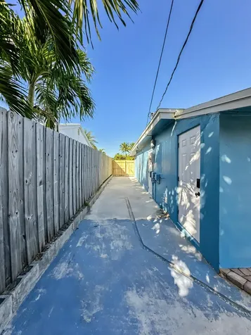 2017 Collier Avenue Lake Worth FL 33461