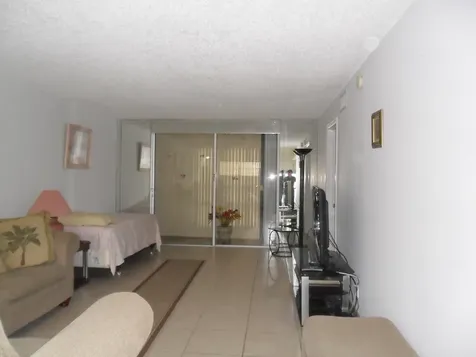 681 S Hollybrook Drive Pembroke Pines FL 33025