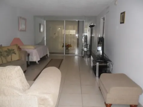 681 S Hollybrook Drive Pembroke Pines FL 33025