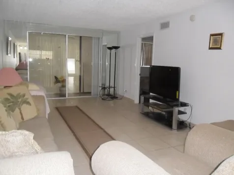 681 S Hollybrook Drive Pembroke Pines FL 33025