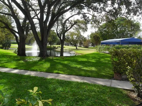 681 S Hollybrook Drive Pembroke Pines FL 33025
