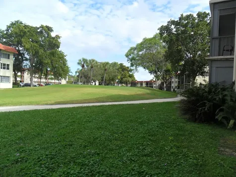 681 S Hollybrook Drive Pembroke Pines FL 33025