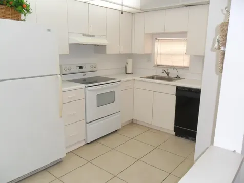 681 S Hollybrook Drive Pembroke Pines FL 33025
