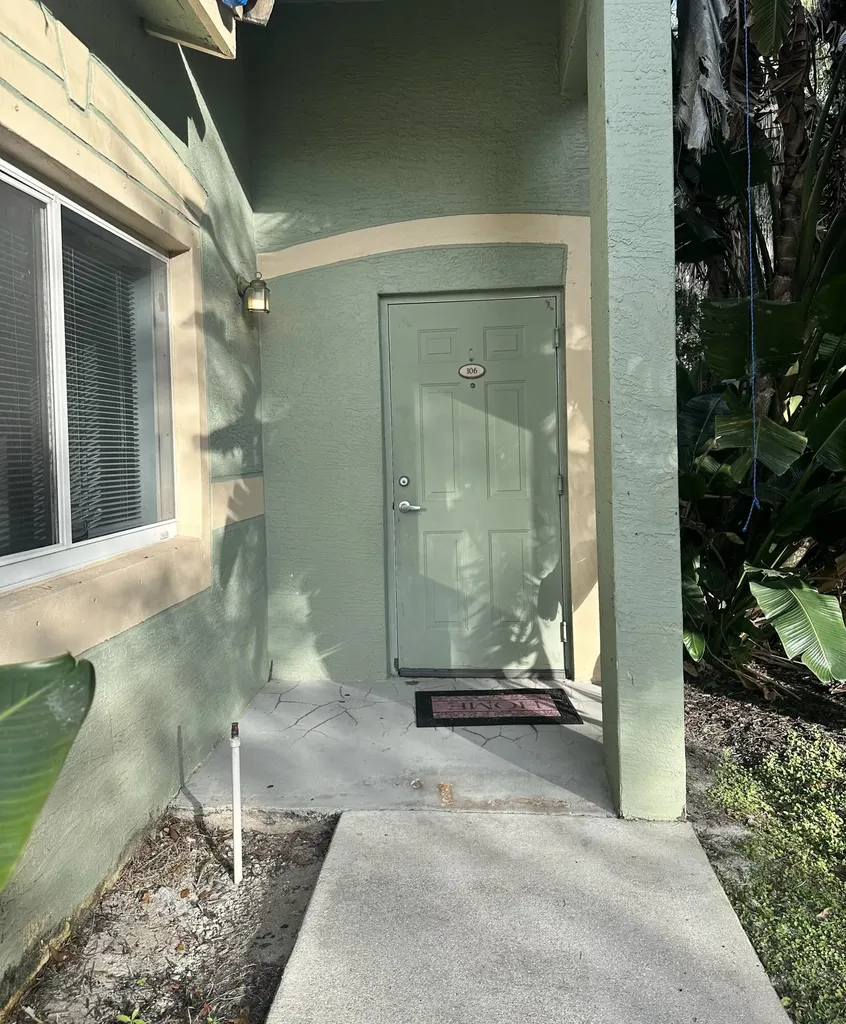 220 Crestwood Circle Royal Palm Beach FL 33411