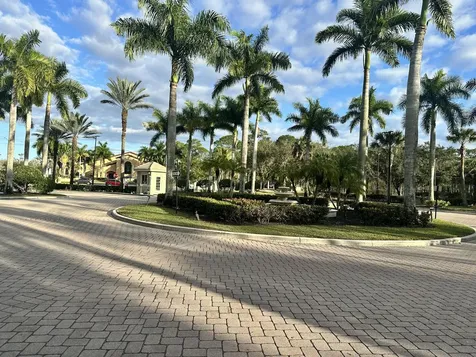 220 Crestwood Circle Royal Palm Beach FL 33411