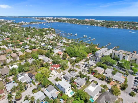 130 E Hart Street Lantana FL 33462