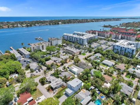 130 E Hart Street Lantana FL 33462
