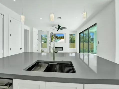 130 E Hart Street Lantana FL 33462