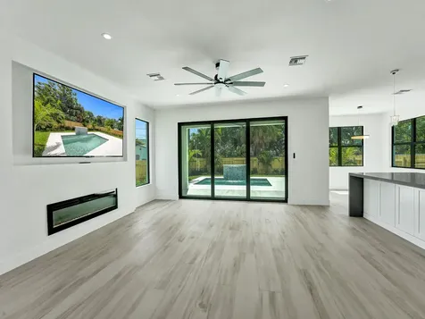 130 E Hart Street Lantana FL 33462