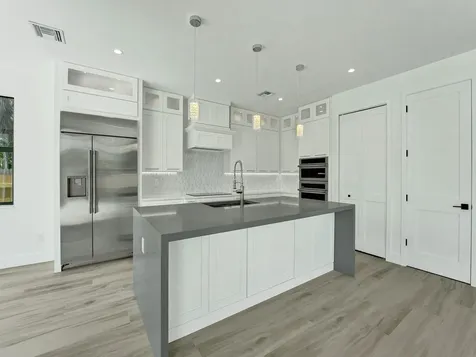 130 E Hart Street Lantana FL 33462