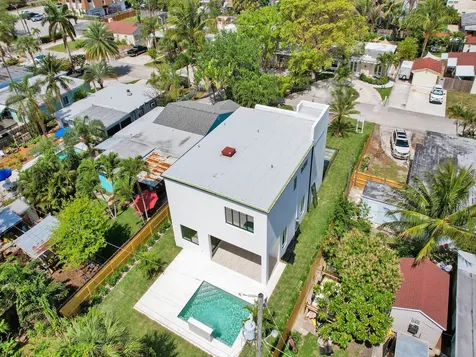 130 E Hart Street Lantana FL 33462