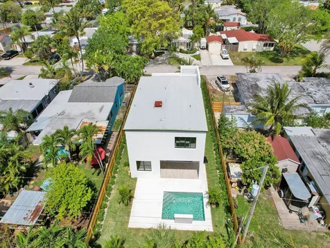 130 E Hart Street Lantana FL 33462
