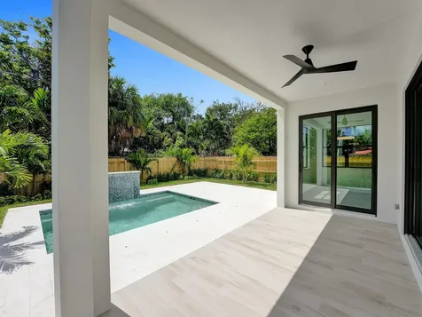 130 E Hart Street Lantana FL 33462