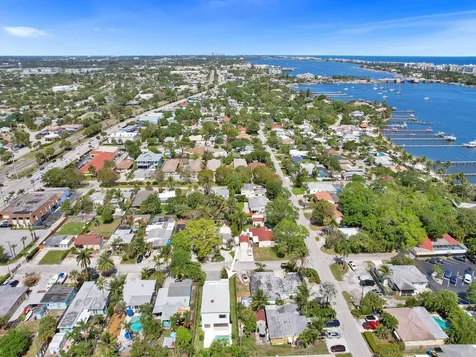 130 E Hart Street Lantana FL 33462