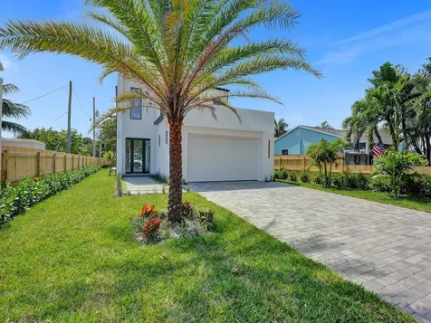 130 E Hart Street Lantana FL 33462