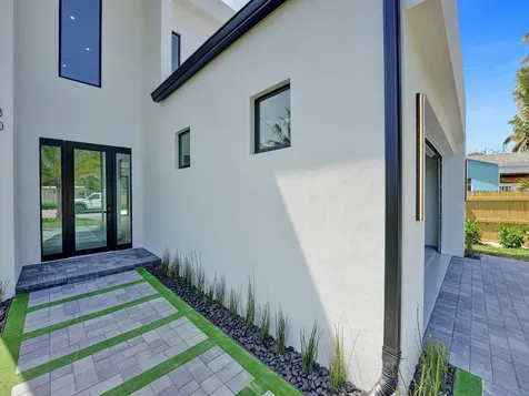 130 E Hart Street Lantana FL 33462